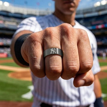 New York Yankees Ring | Grey & Rose Gold | Customizable